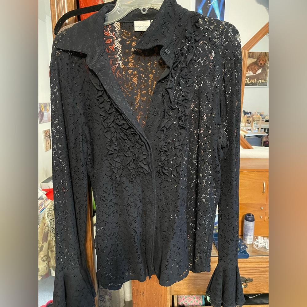 Newport News, easy Style, size 14, sheer lace long sleeve top. SEXY.
